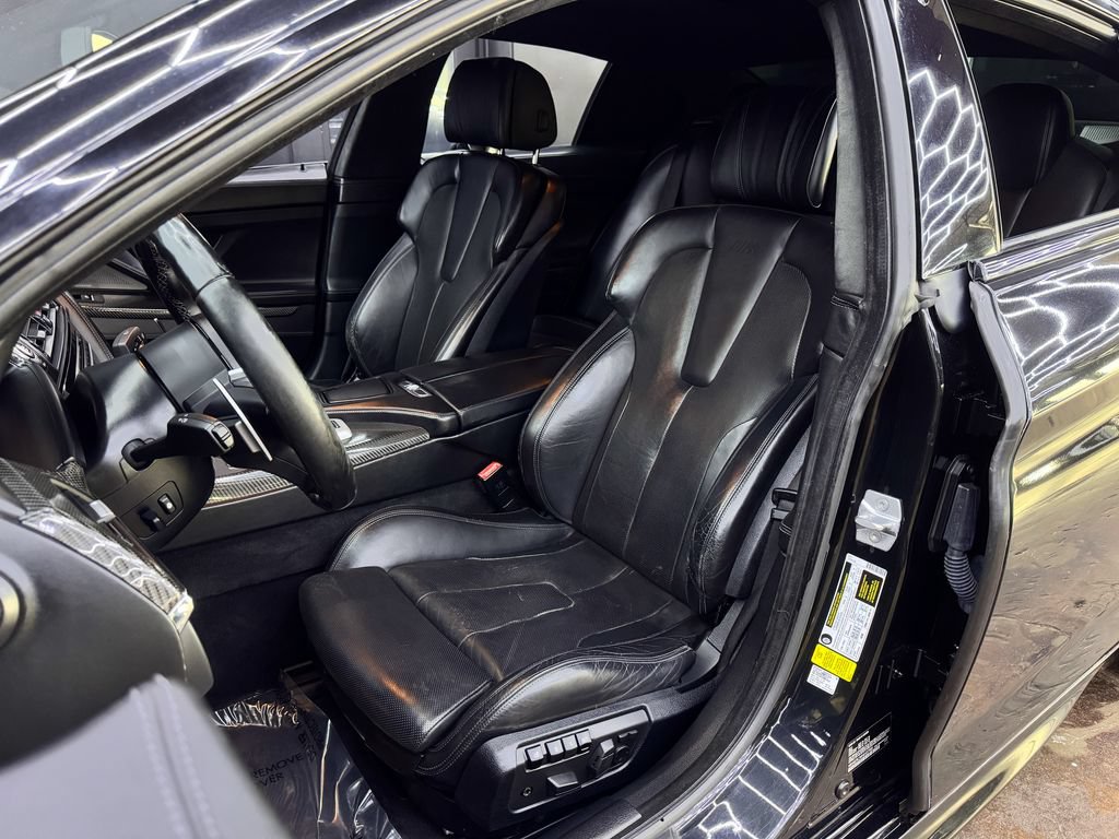 Used 2017 BMW M6 Gran Coupe w/ Executive Package RWD image 28