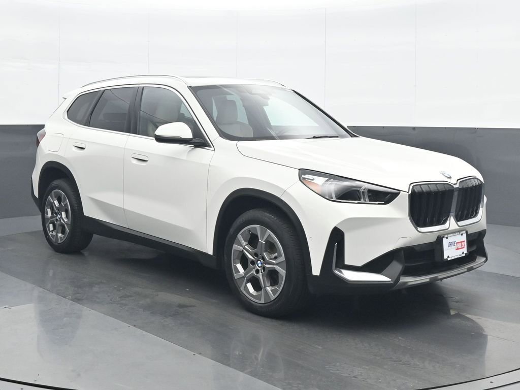 Used 2023 BMW X1 xDrive28i w/ Convenience Package AWD/4WD image 9