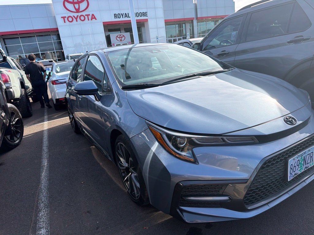 Certified 2022 Toyota Corolla XSE FWD image 3