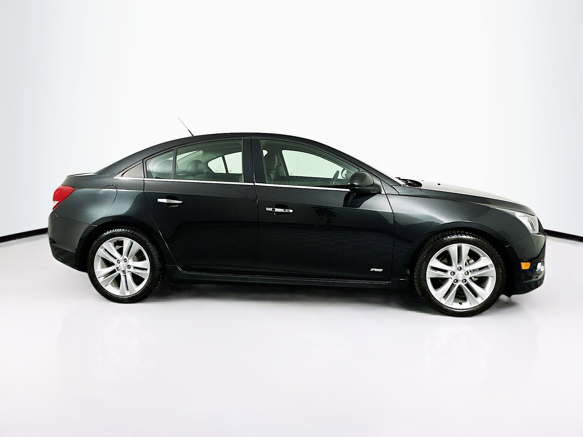 Used 2012 Chevrolet Cruze LTZ w/ RS Package FWD image 10
