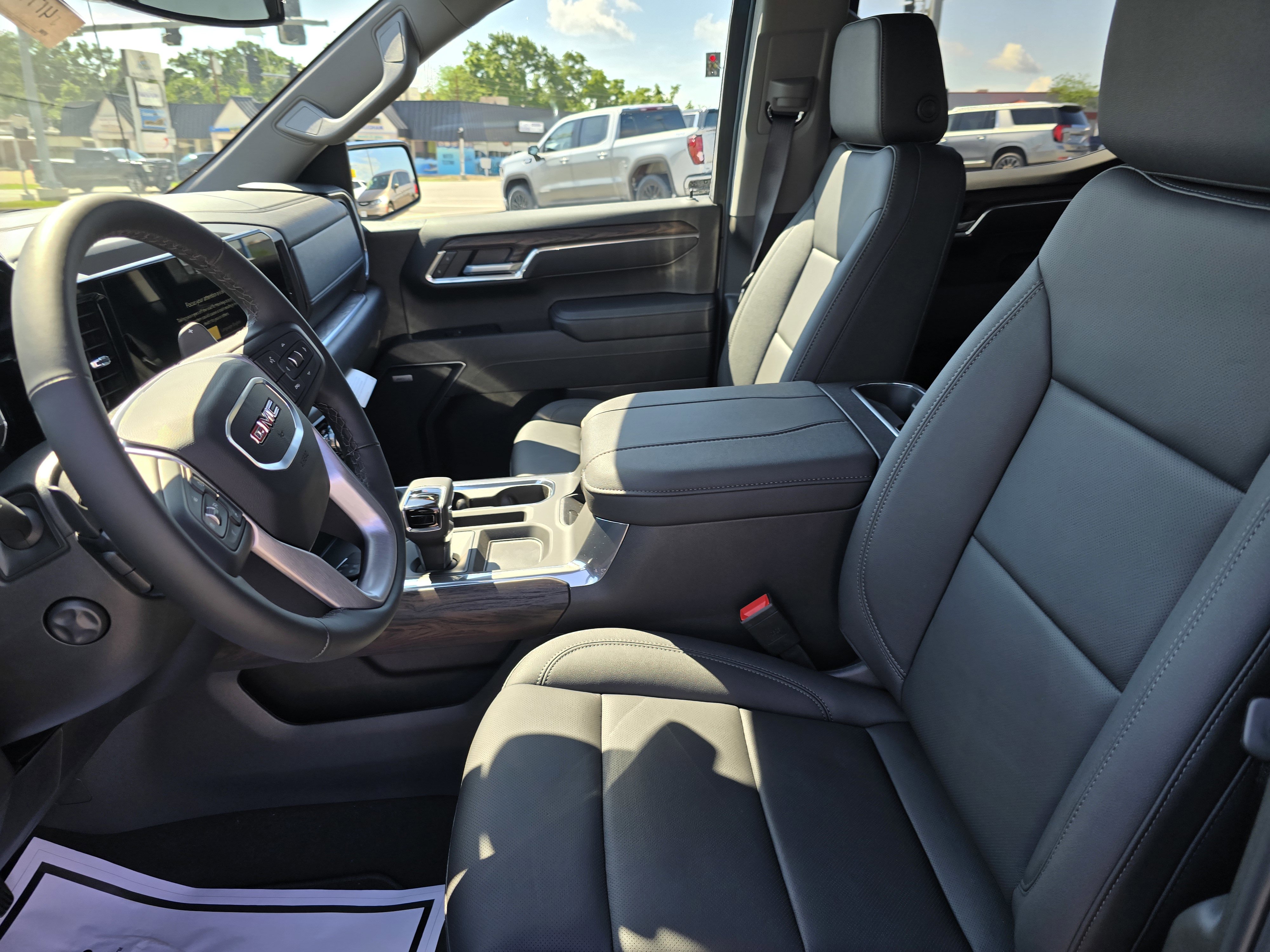 New 2025 GMC Sierra 1500 SLT w/ SLT Convenience Package image 14