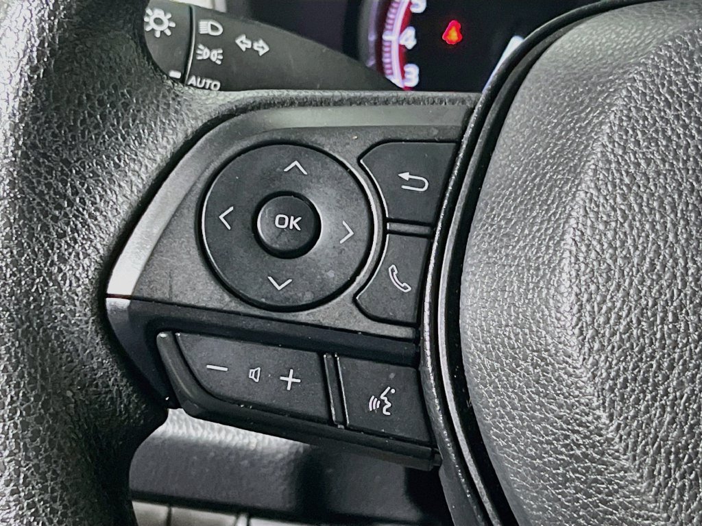 Used 2024 Toyota RAV4 XLE w/ Convenience Package FWD image 18