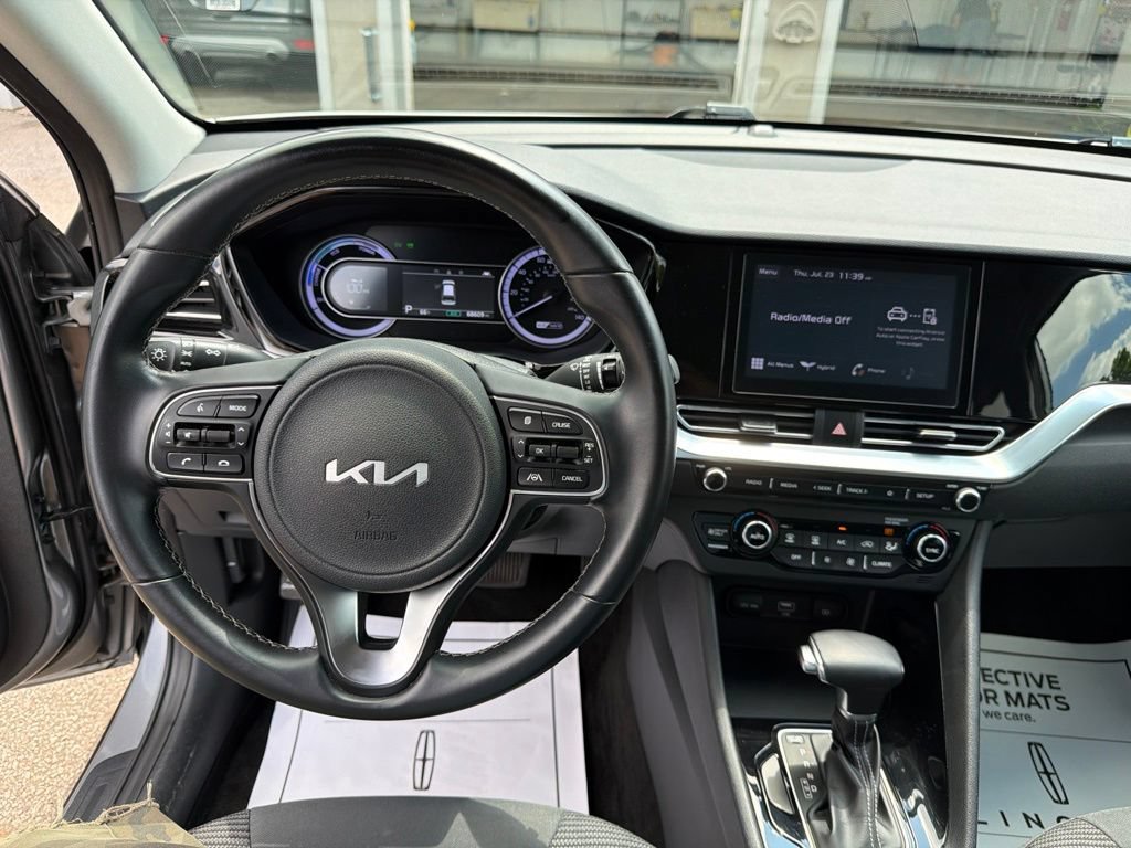 Used 2022 Kia Niro LXS FWD image 20