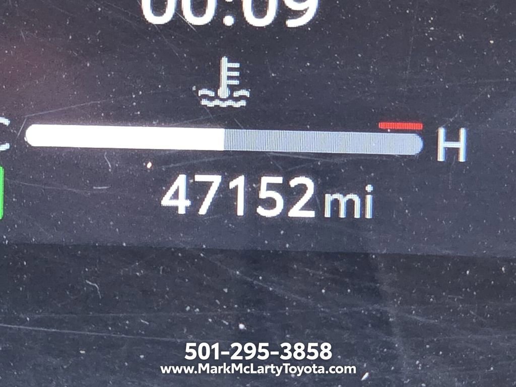 Used 2025 Toyota Camry XSE FWD image 25
