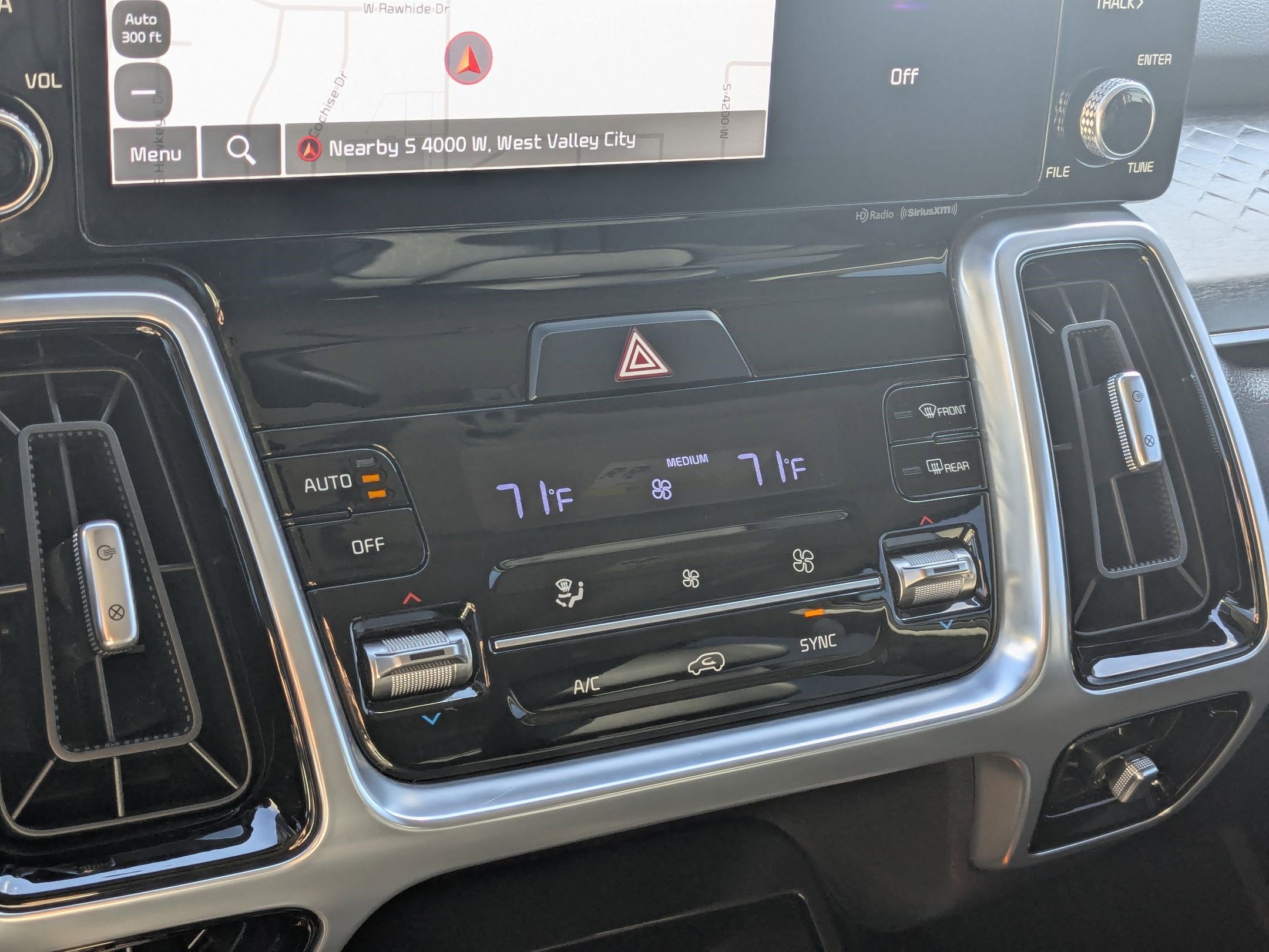 Used 2022 Kia Sorento SX image 25