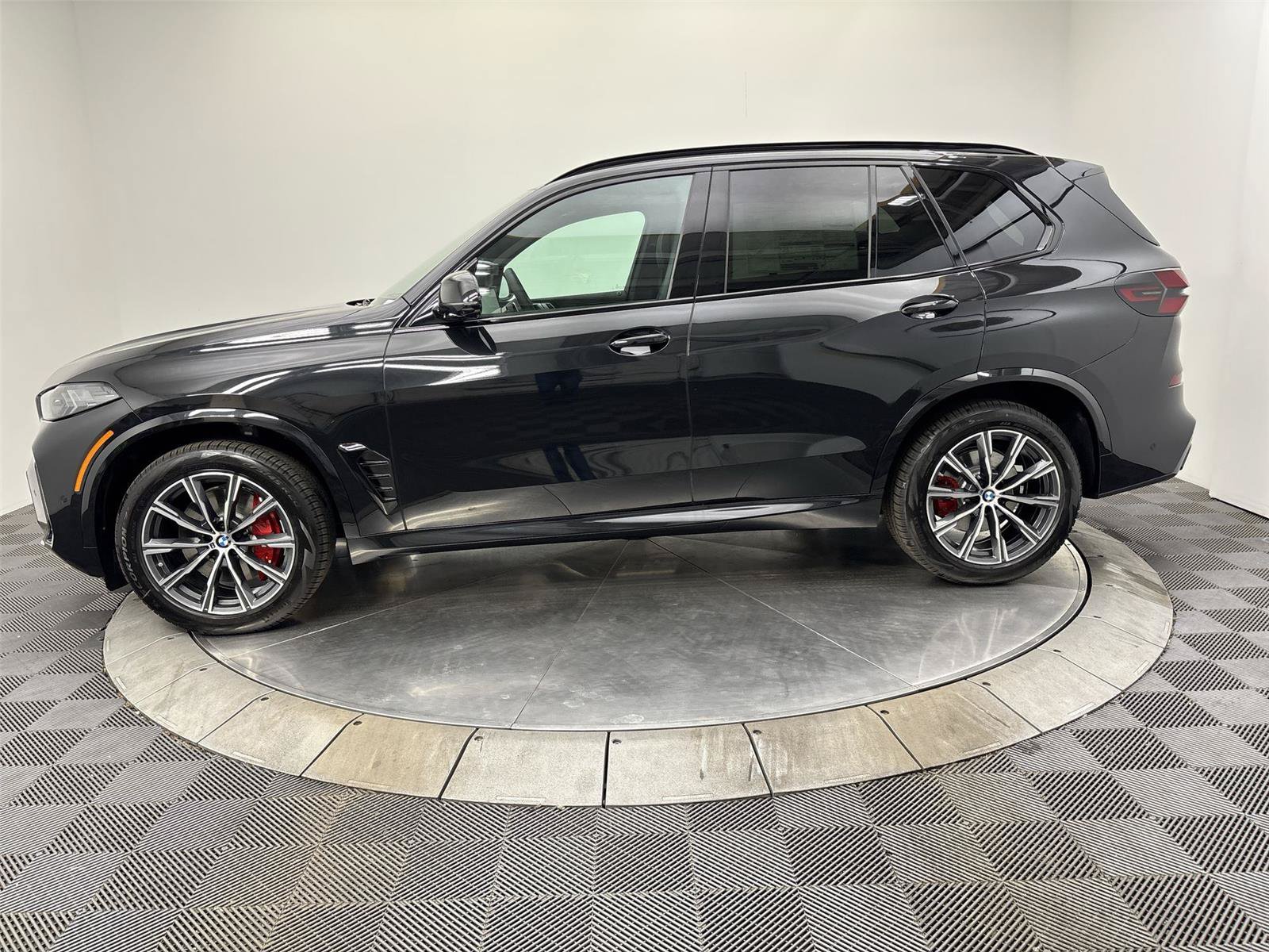 New 2026 BMW X5 xDrive40i w/ M Sport Package AWD/4WD image 16