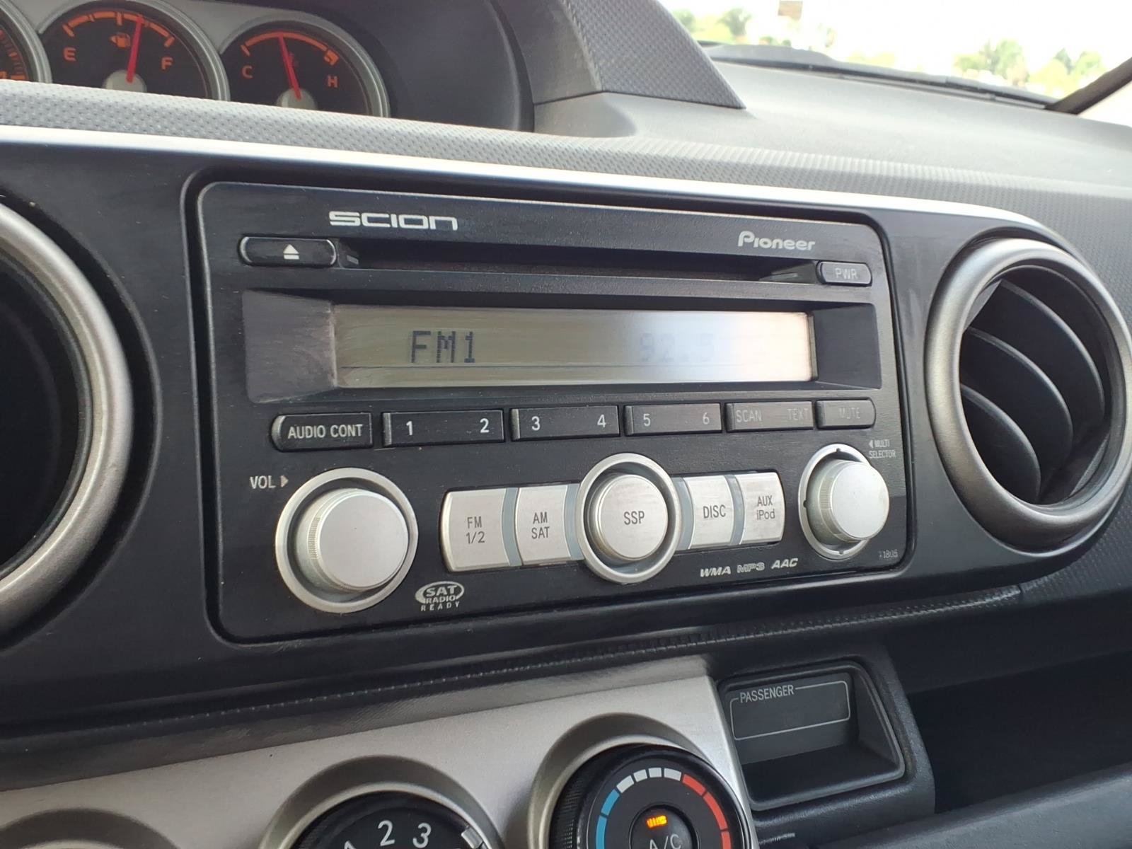 Used 2008 Scion xB FWD image 10