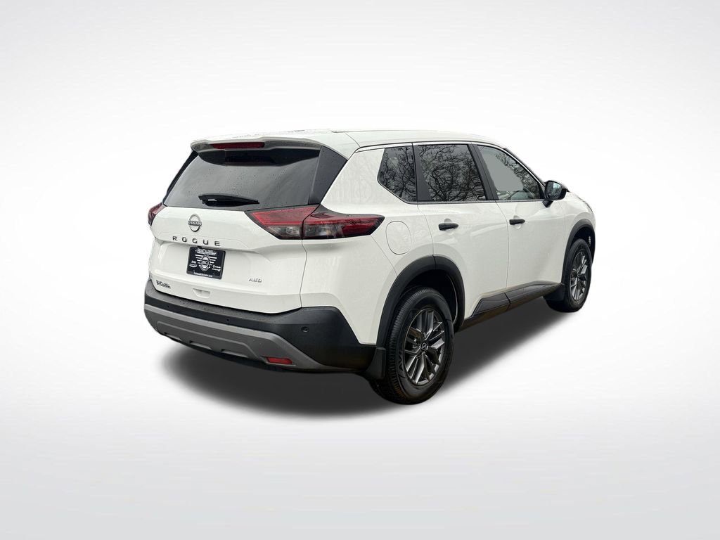 Used 2023 Nissan Rogue S image 7