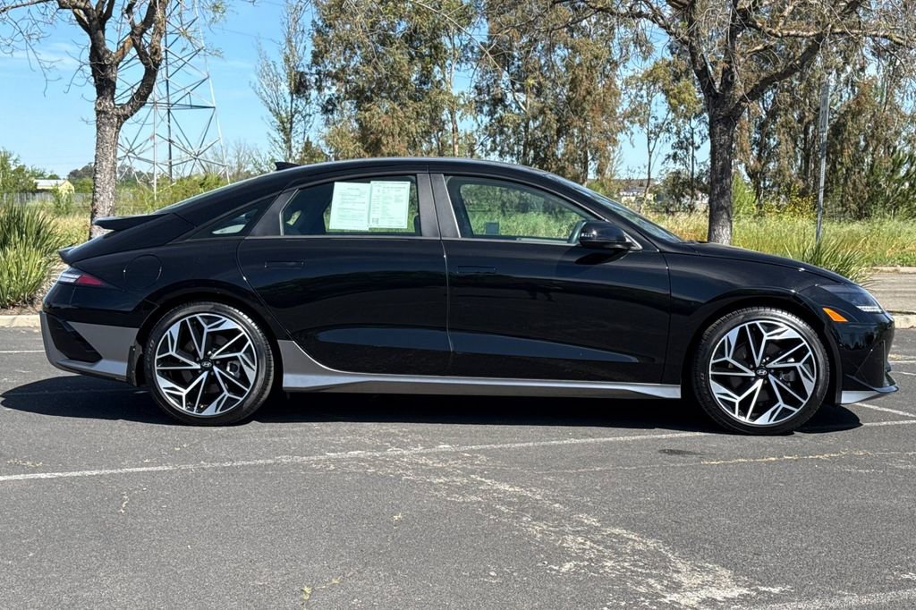 Used 2023 Hyundai Ioniq 6 SEL image 3