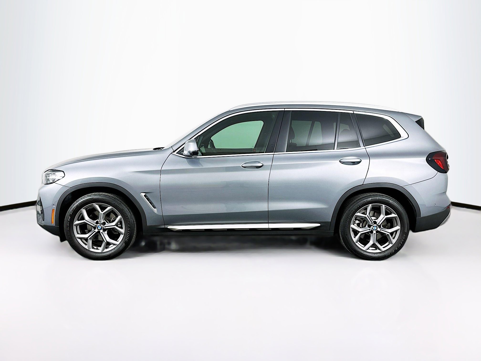 Used 2024 BMW X3 xDrive30i w/ Convenience Package image 4