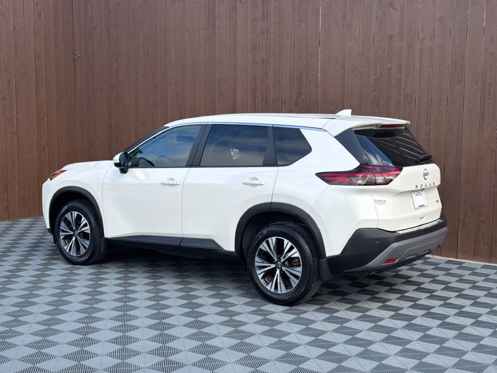 Used 2023 Nissan Rogue SV FWD image 15