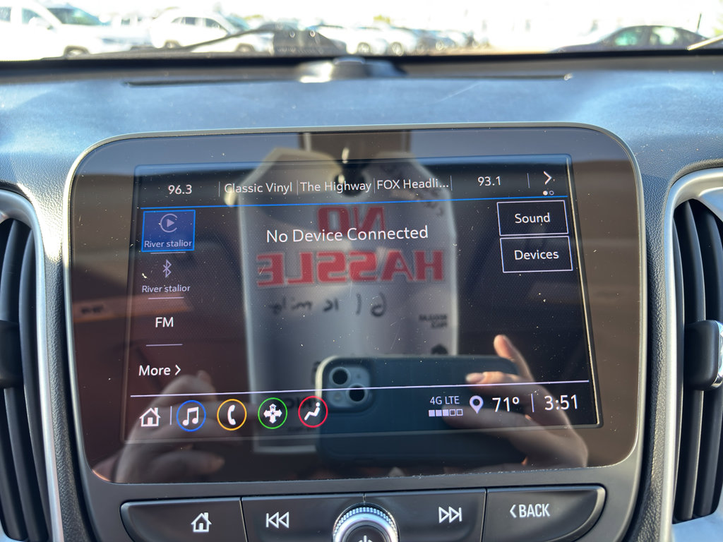 Used 2022 Chevrolet Malibu LT image 14