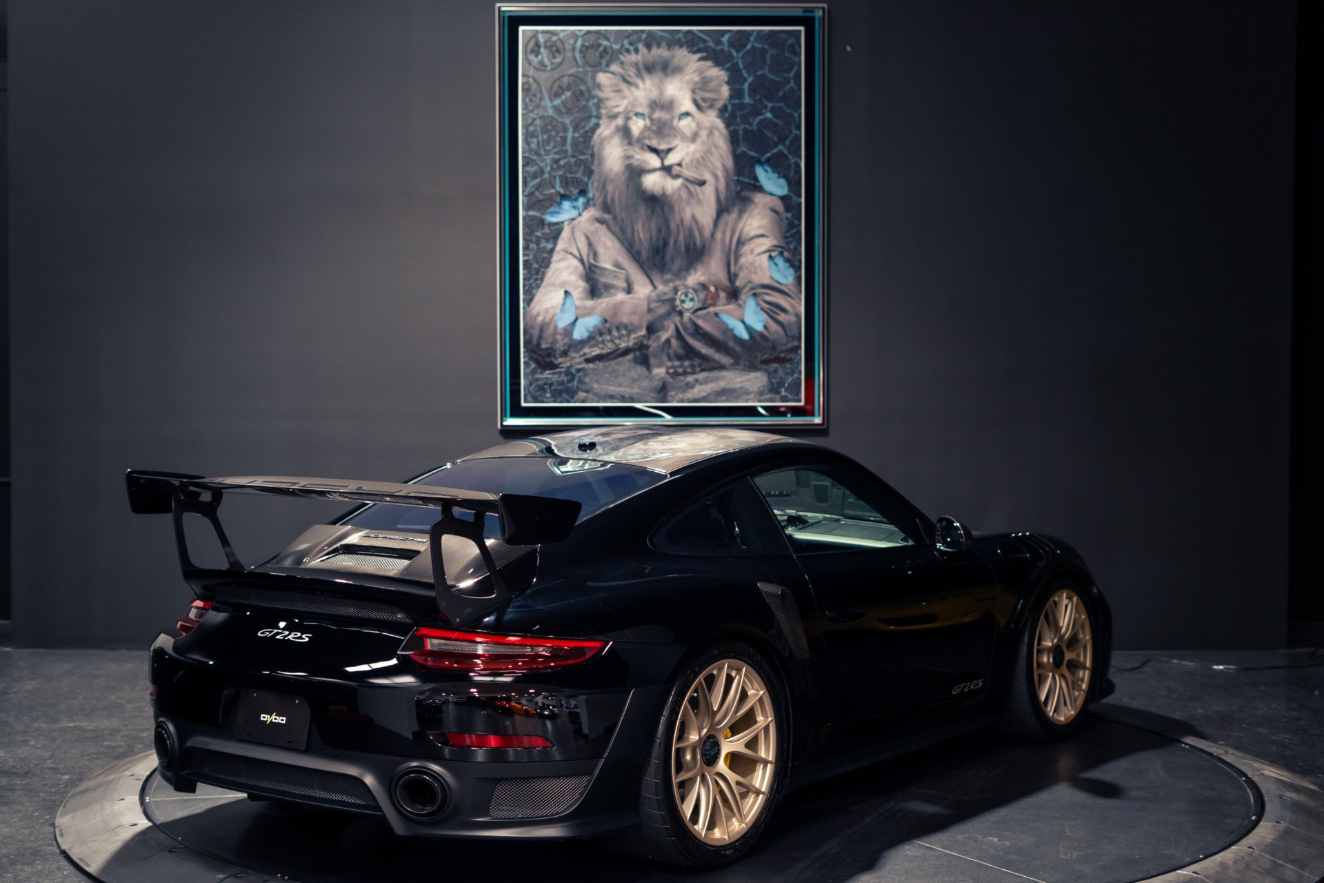 Used 2018 Porsche 911 GT2 RS RWD image 5