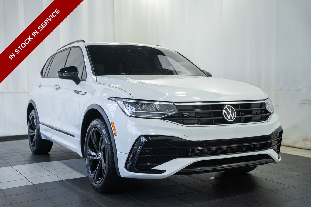 Used 2024 Volkswagen Tiguan SE R-Line FWD image 1