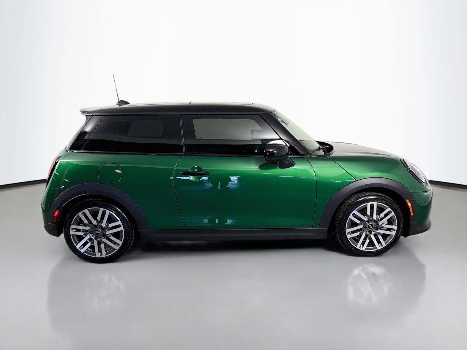 New 2026 MINI Cooper S FWD image 4