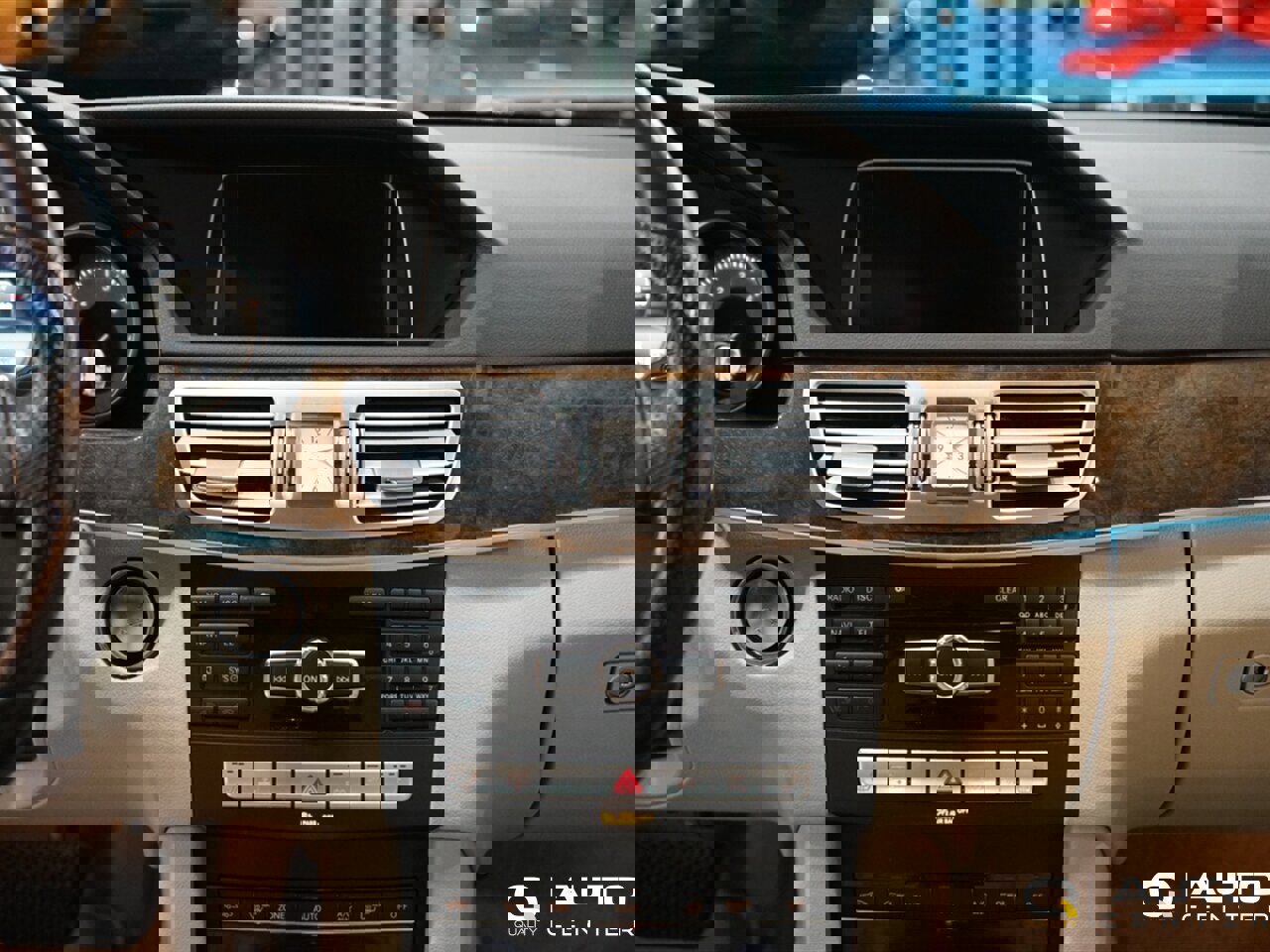 Used 2014 Mercedes-Benz E 250 E 250 Base BlueTEC® 4MATI image 19