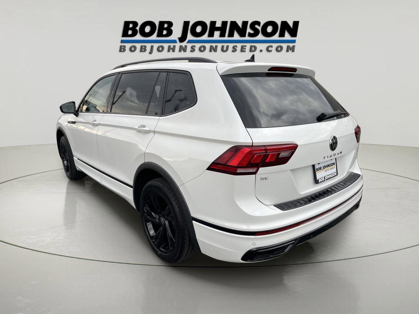 Used 2023 Volkswagen Tiguan SE R-Line AWD/4WD image 5