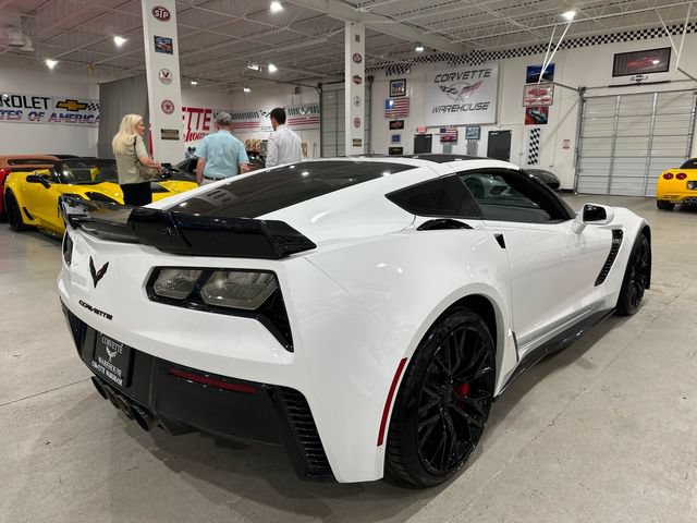 Used 2016 Chevrolet Corvette Z06 w/ Z07 Performance Package RWD image 21