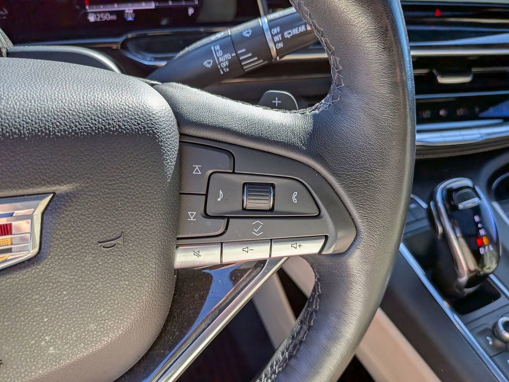 Used 2023 Cadillac Escalade ESV Premium Luxury w/ Performance Package image 18