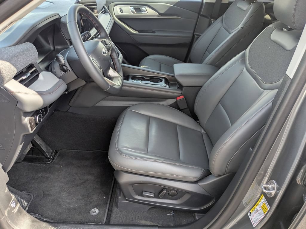 New 2026 Ford Explorer Active w/ Active Comfort Package AWD/4WD image 16