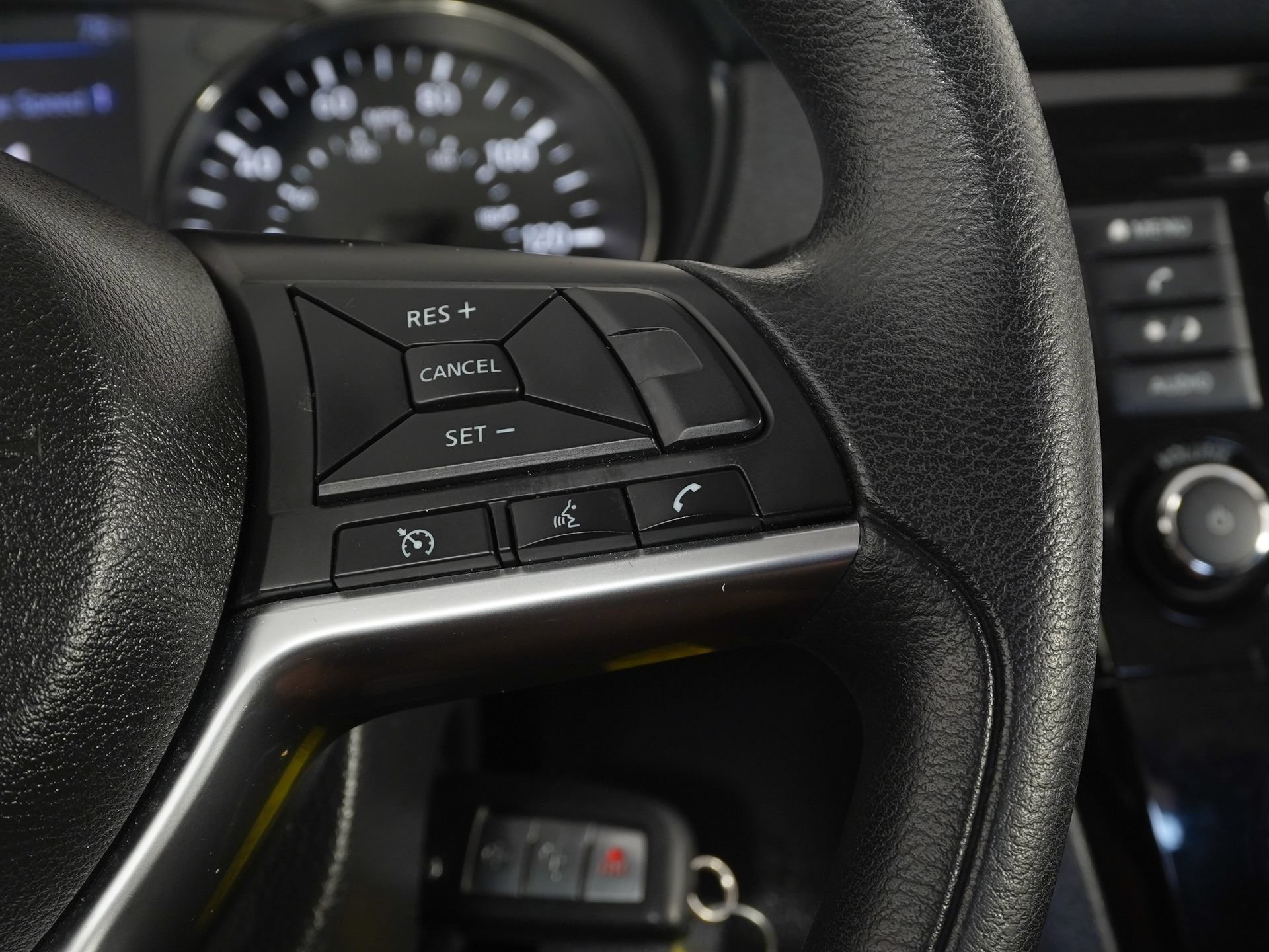 Used 2018 Nissan Rogue S FWD image 19