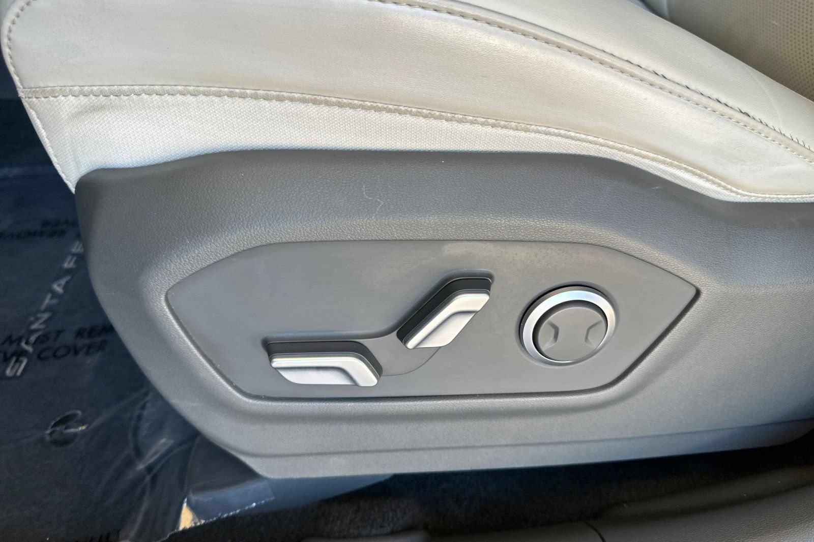 Used 2024 Hyundai Santa Fe SEL FWD image 12