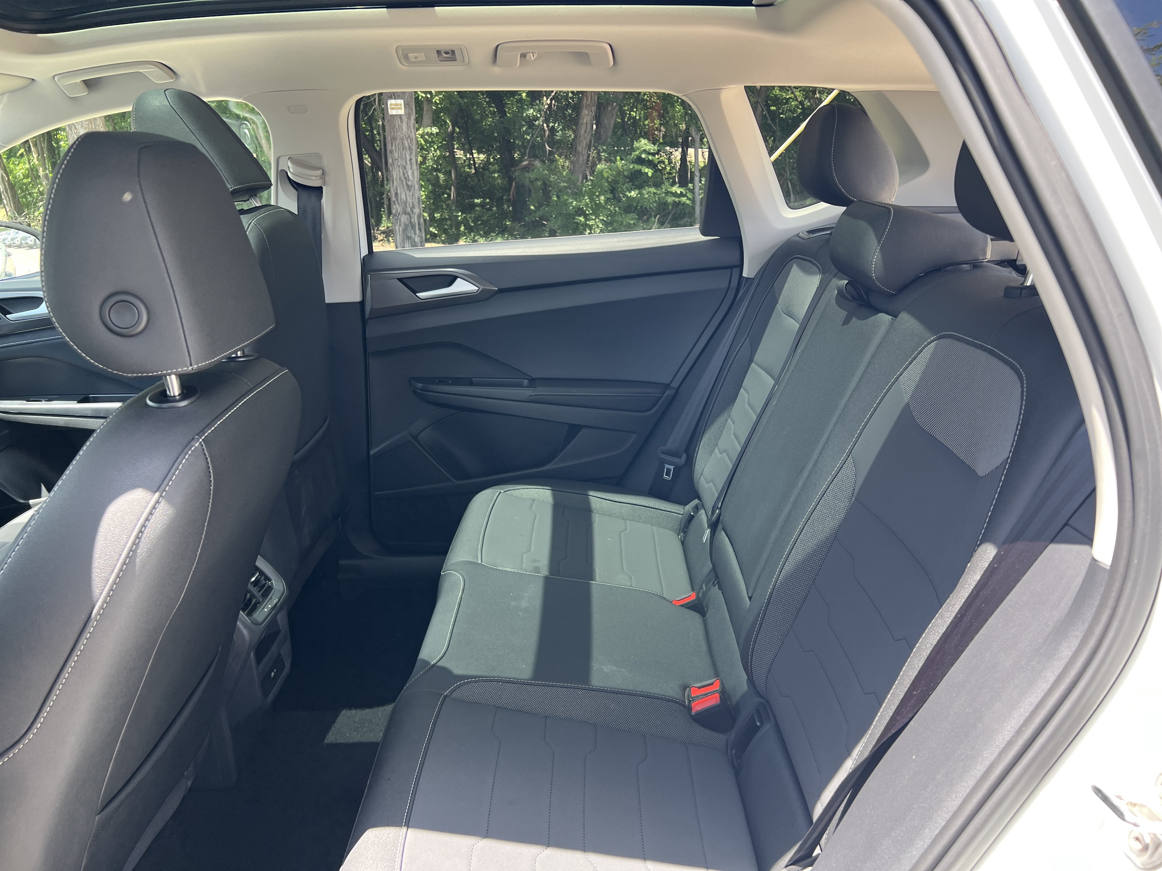 Certified 2025 Volkswagen Taos SE AWD/4WD image 29