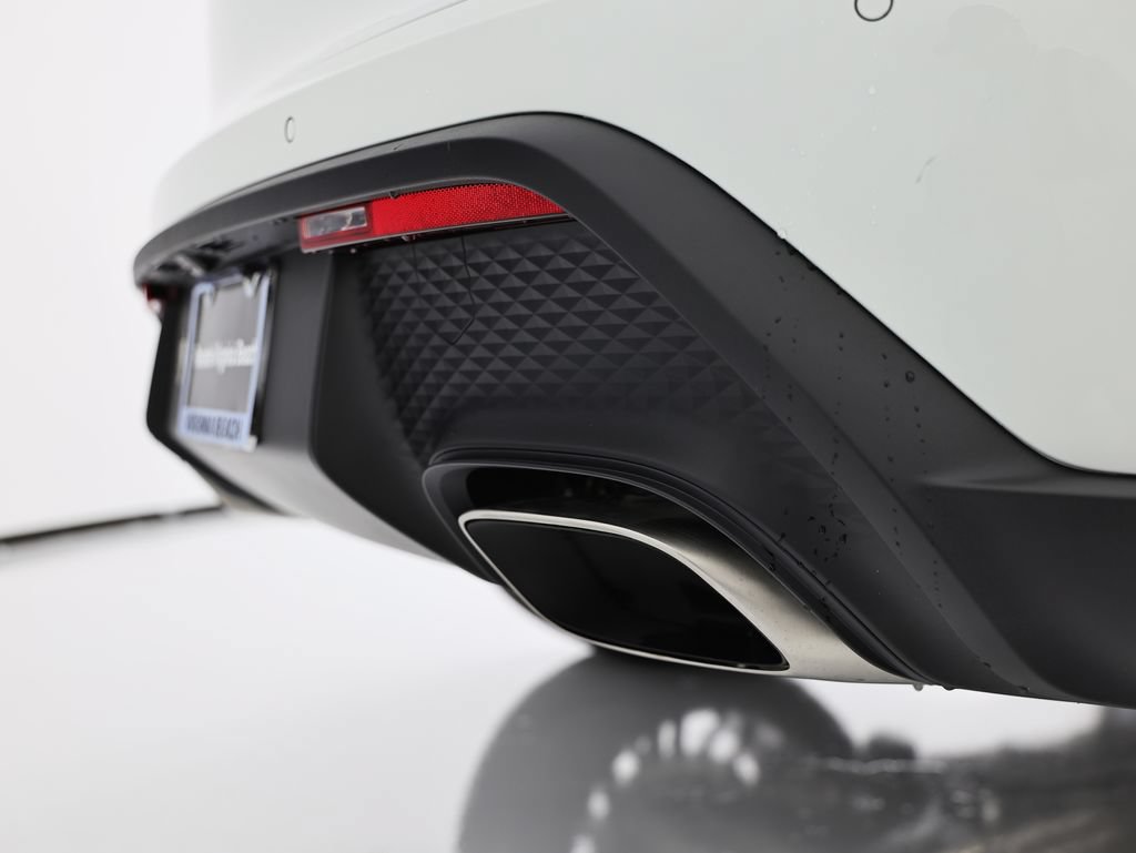 New 2026 Porsche Macan AWD/4WD image 15