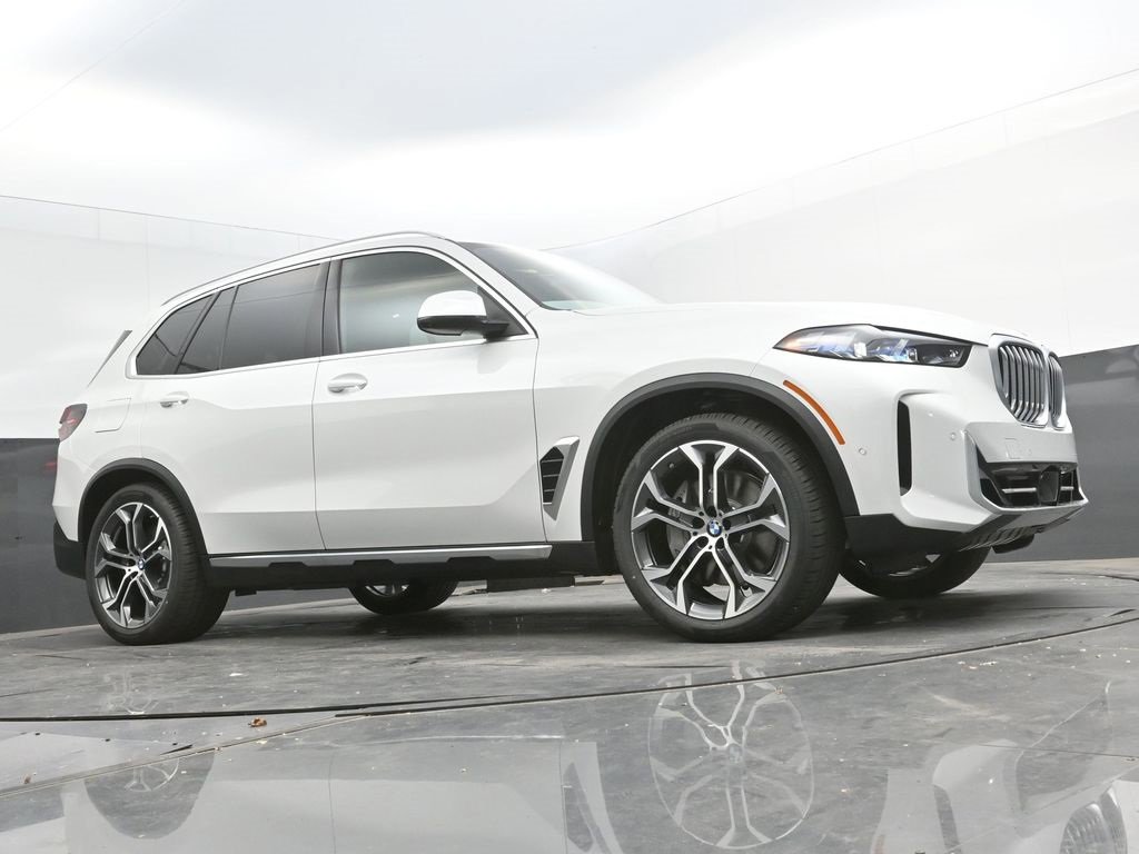 New 2026 BMW X5 xDrive50e image 34