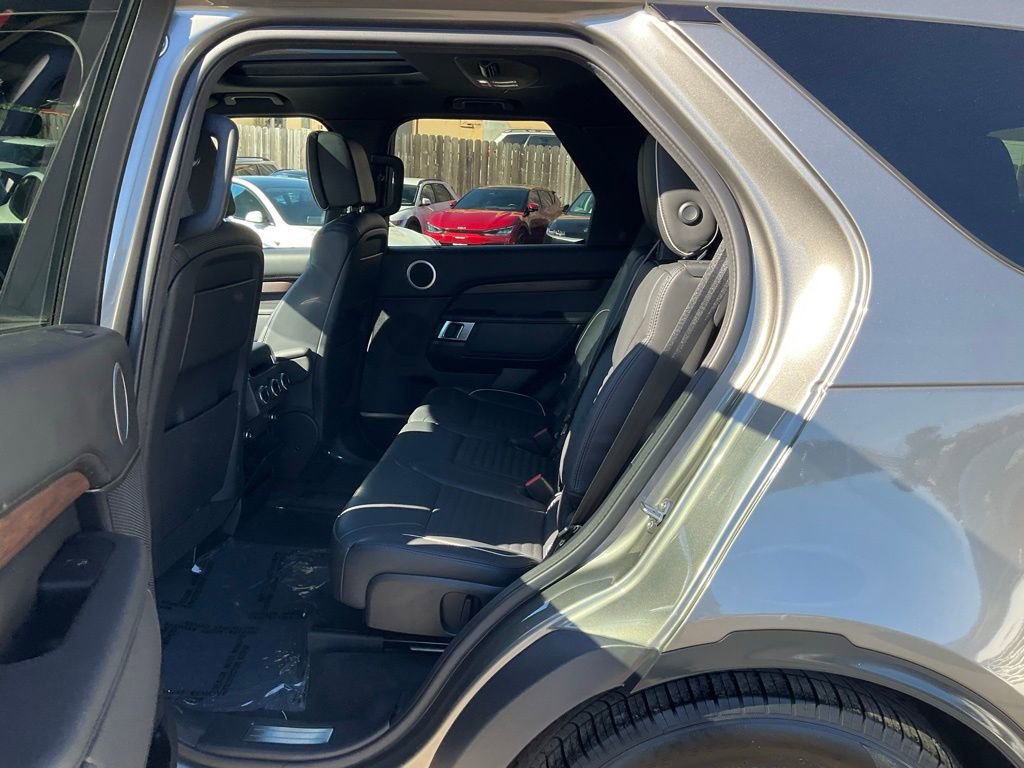 Used 2020 Land Rover Discovery HSE Luxury AWD/4WD image 25