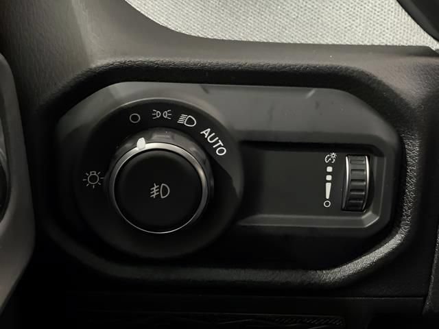 Used 2025 Jeep Wrangler Unlimited Sport AWD/4WD image 36