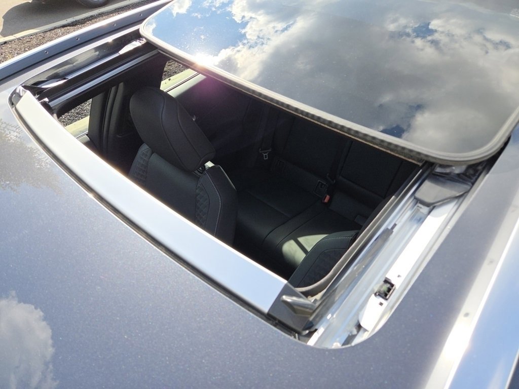 Certified 2022 Lexus UX 250h w/ Luxury Package image 9