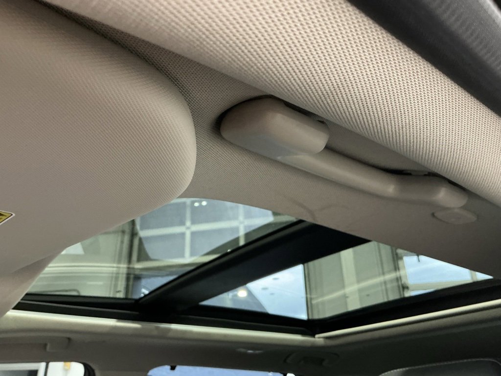 Used 2023 Nissan Rogue Platinum w/ Platinum Premium Package image 6