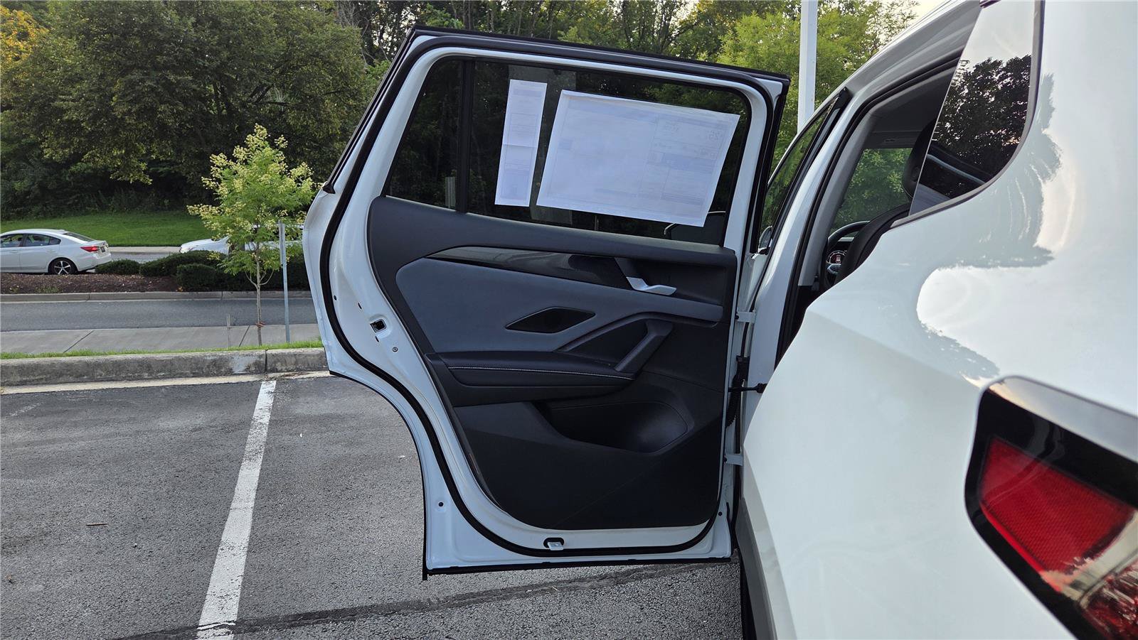 New 2026 Volkswagen Tiguan SE AWD/4WD image 24