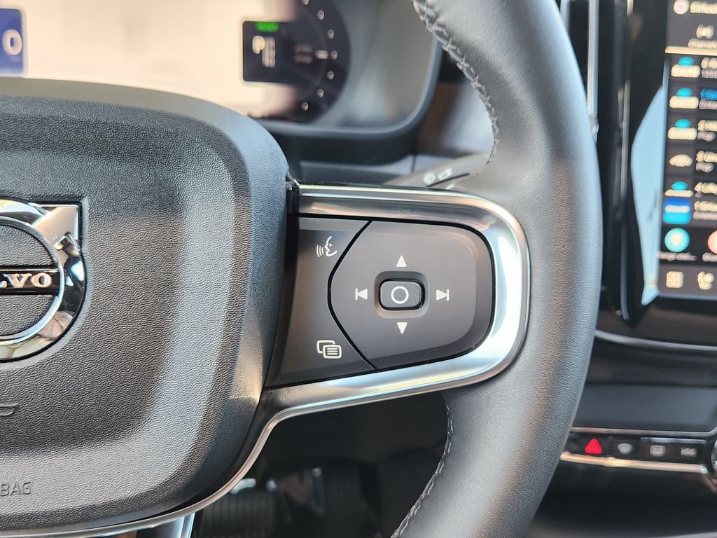 Used 2023 Volvo C40 P8 Recharge Ultimate AWD/4WD image 18