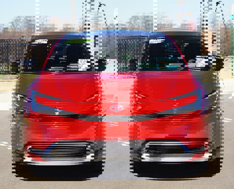 Used 2025 Toyota Prius Plug-In Hybrid image 23