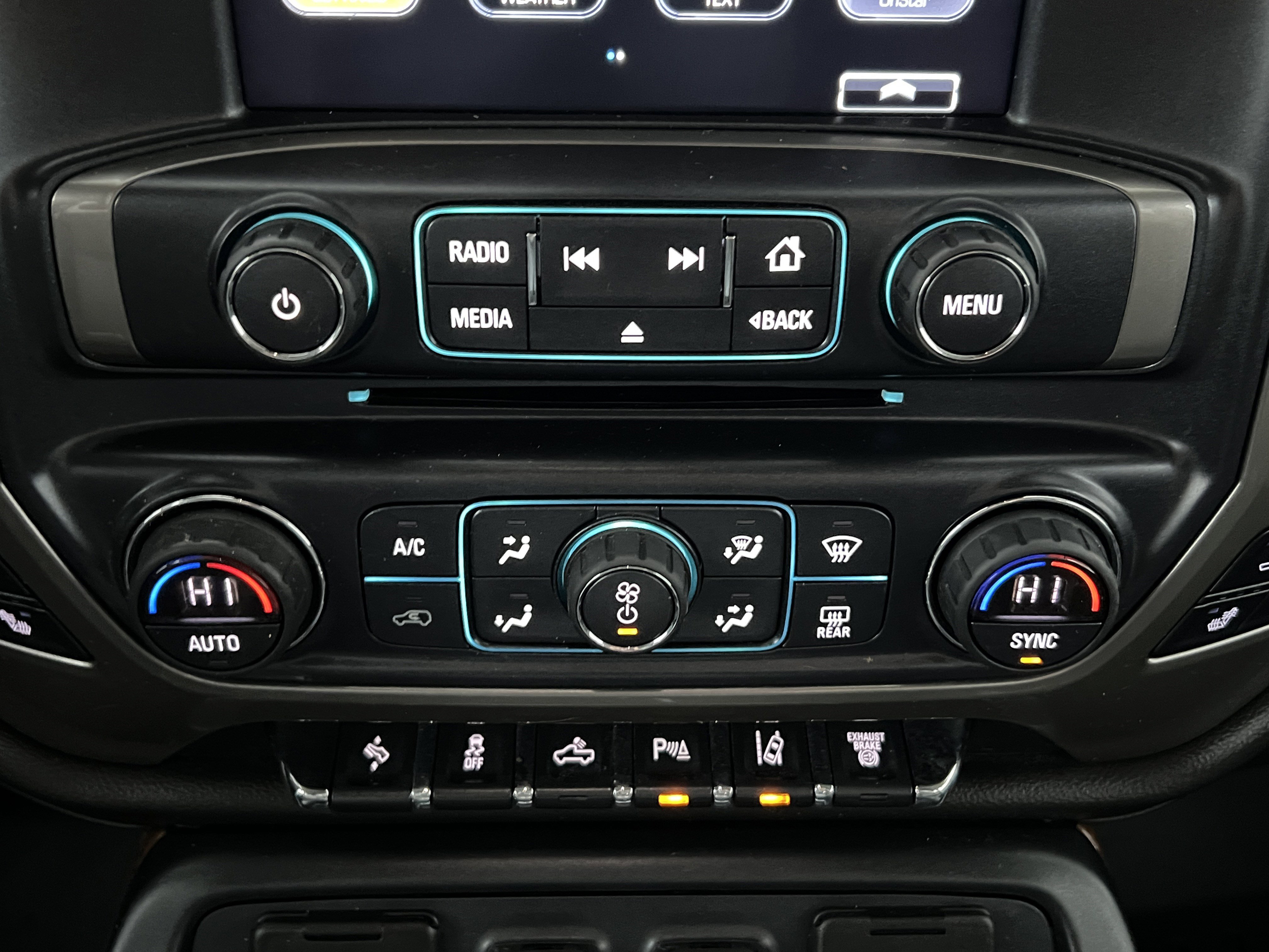 Used 2018 Chevrolet Silverado 2500 High Country w/ Duramax Plus Package image 29