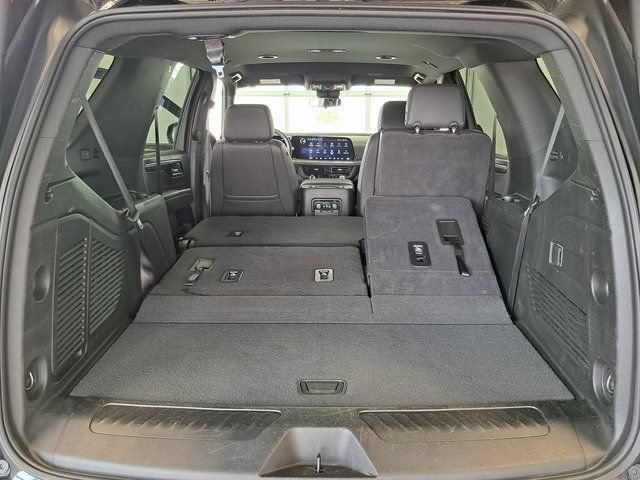 Used 2025 Chevrolet Tahoe LT AWD/4WD image 35