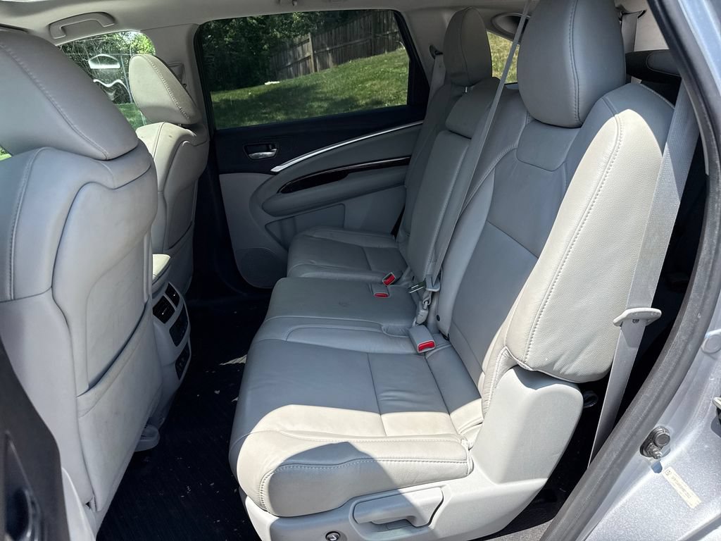 Used 2017 Acura MDX w/ Technology Package AWD/4WD image 22