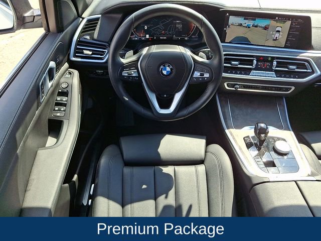 Used 2022 BMW X5 xDrive40i w/ Premium Package image 3