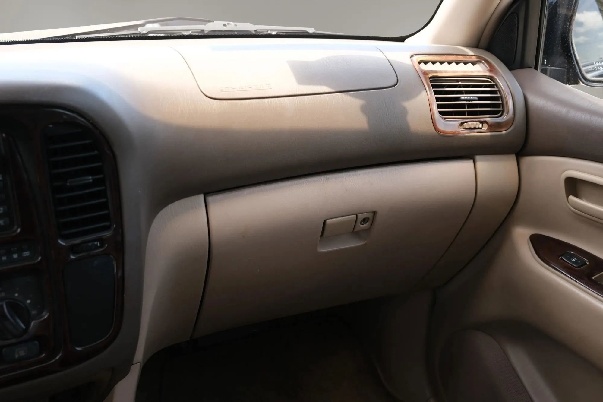 Used 2000 Toyota Land Cruiser AWD/4WD image 30