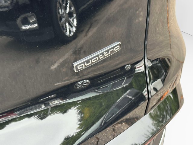 Certified 2025 Audi Q5 Premium AWD/4WD image 11