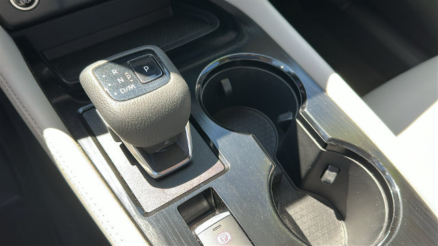 Used 2023 Nissan Rogue SL AWD/4WD image 18