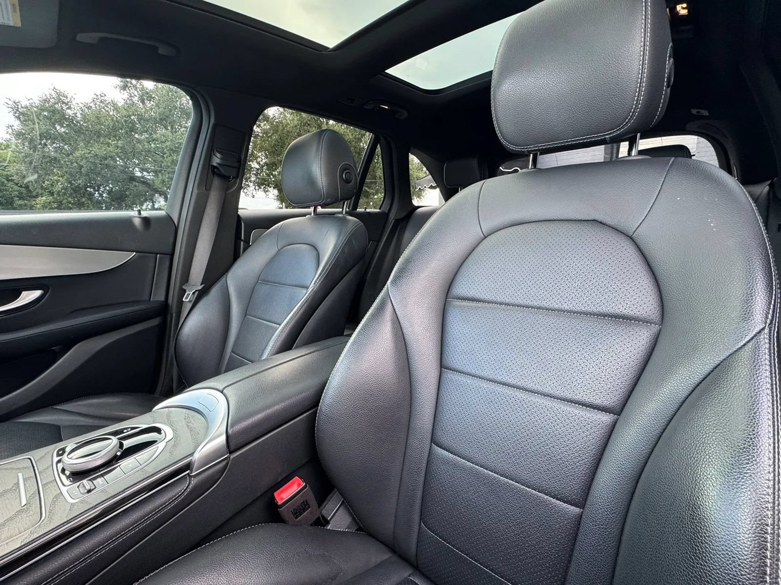 Used 2019 Mercedes-Benz GLC 300 image 14