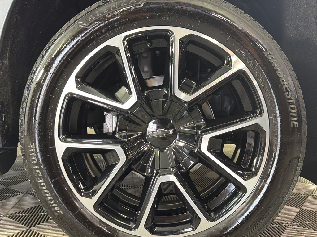 Used 2025 Chevrolet Tahoe RST w/ Comfort Package RWD image 41