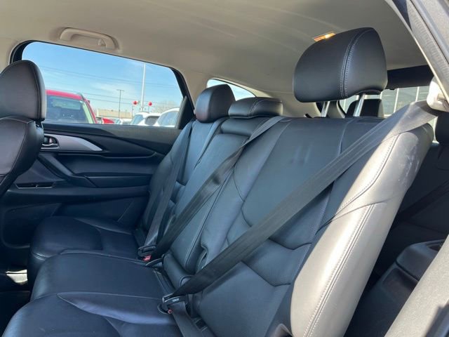 Used 2022 MAZDA CX-9 Touring image 37