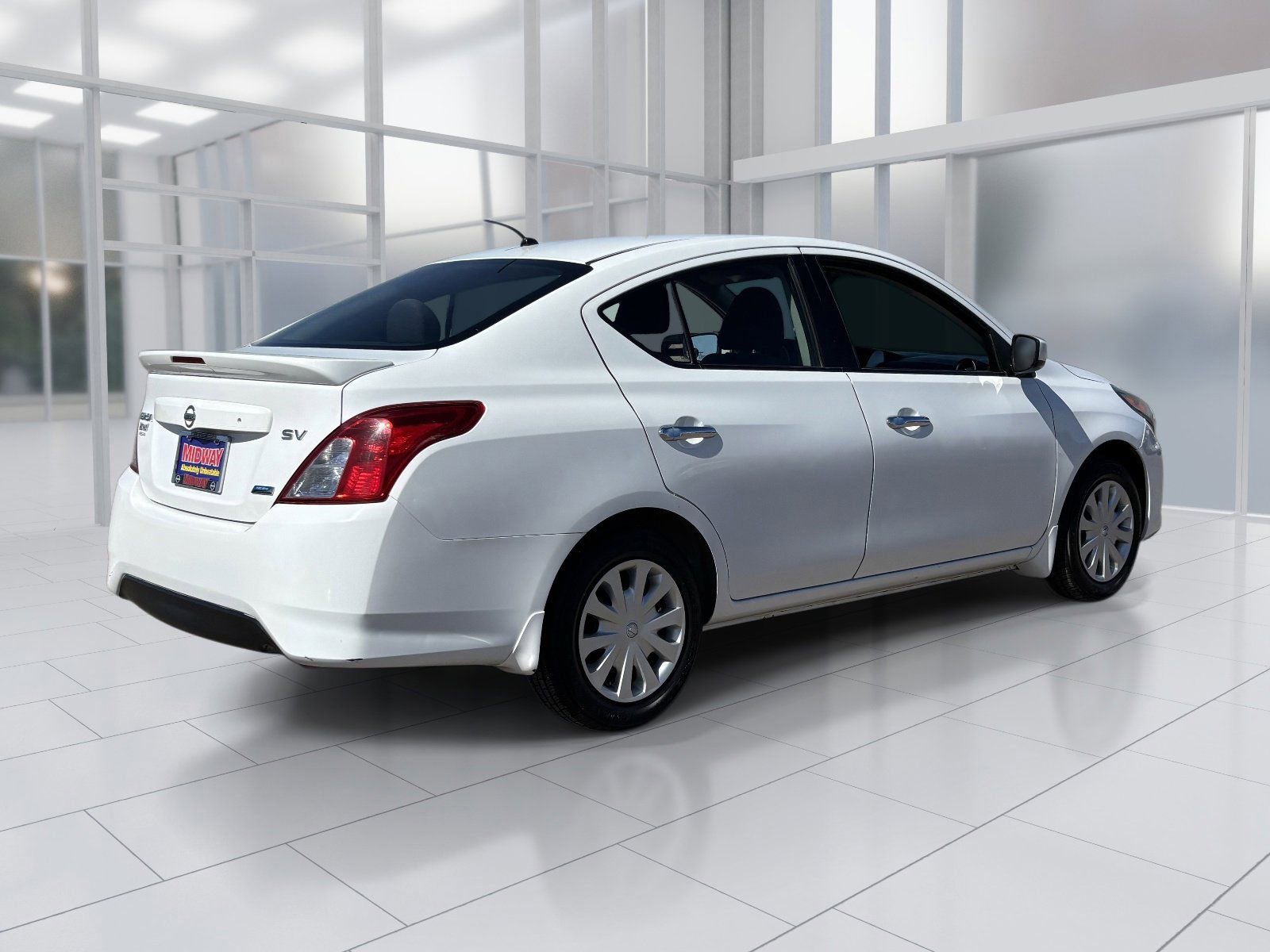 Used 2016 Nissan Versa SV FWD image 6