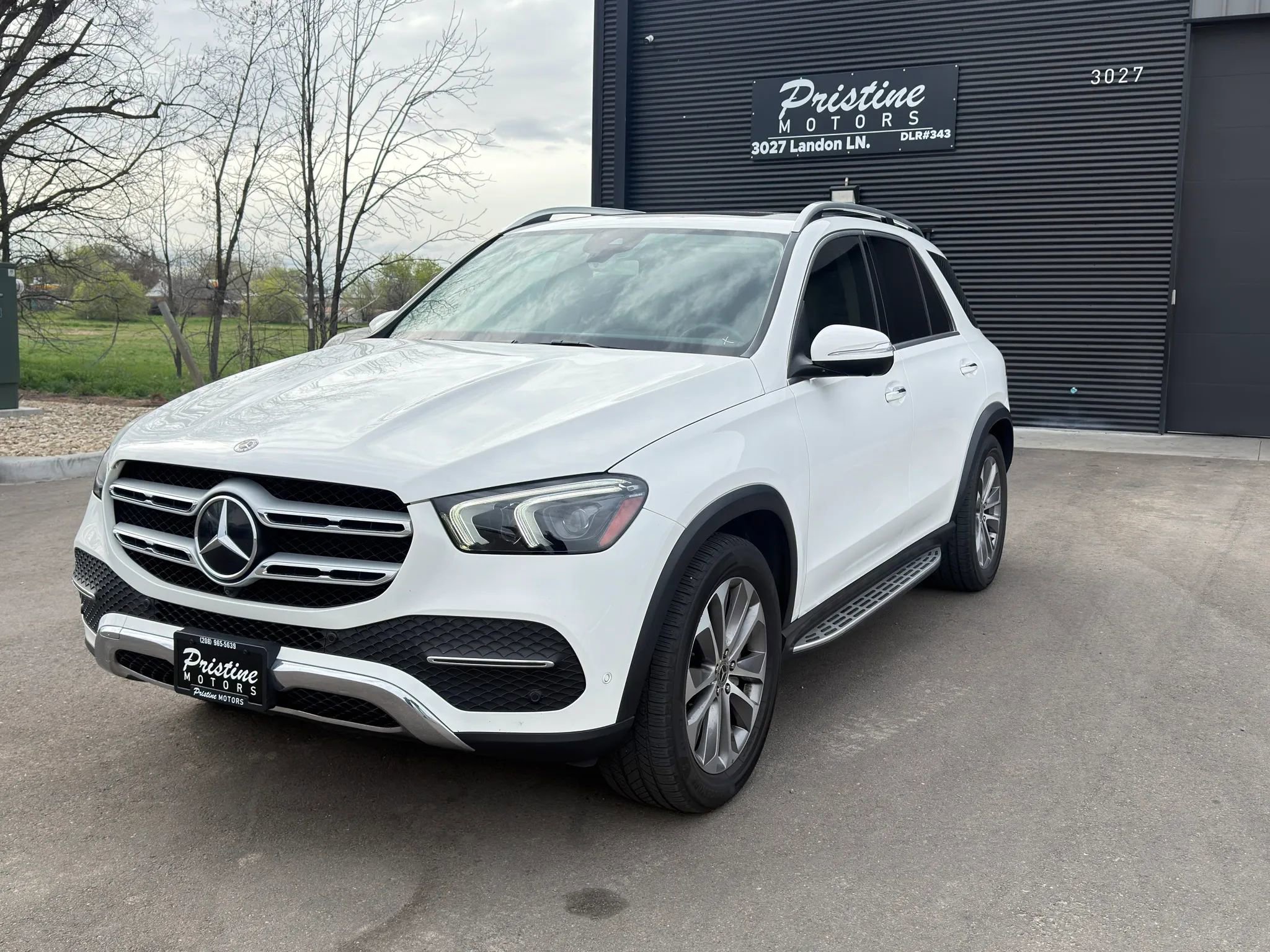Used 2020 Mercedes-Benz GLE 350 4MATIC w/ Premium Package image 1