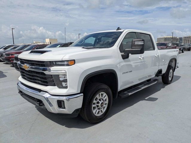 Used 2025 Chevrolet Silverado 2500 LT w/ Convenience Package AWD/4WD image 7