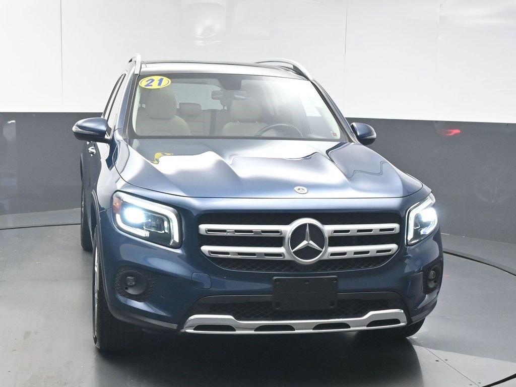 Used 2021 Mercedes-Benz GLB 250 w/ Premium Package image 3